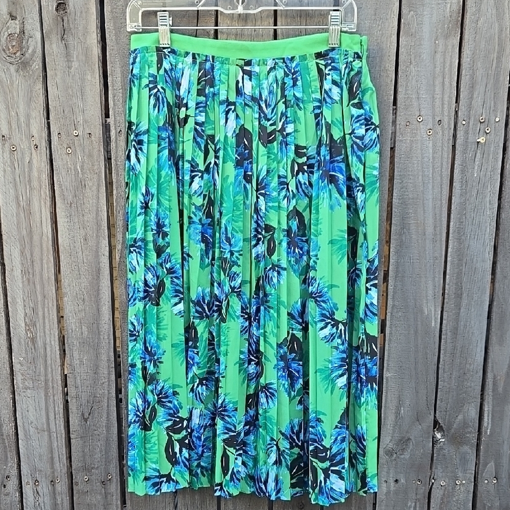 Banana Republic Pleated Skirt